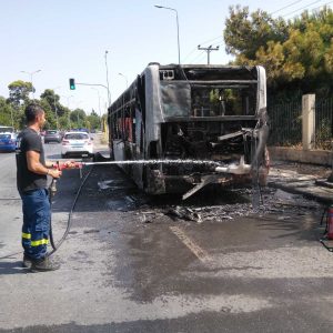 Φωτιά σε λεωφορείο