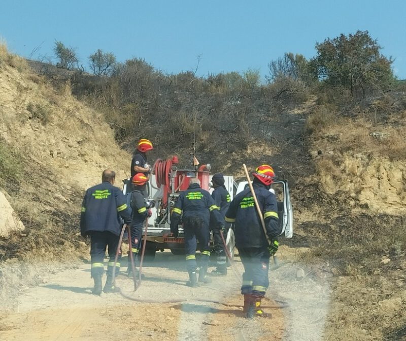 You are currently viewing Φωτιά μεταξύ Τριλόφου-Πλαγιαρίου